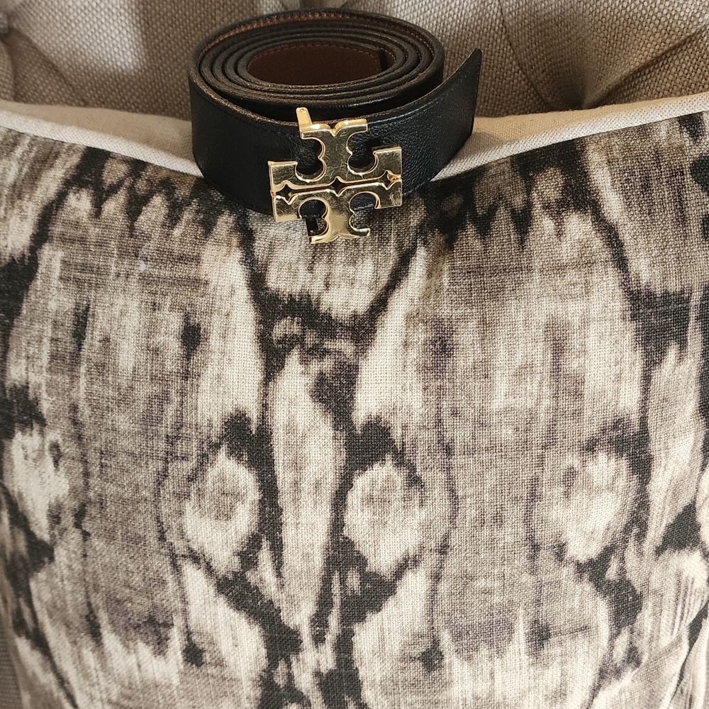 1" MILLER REVERSIBLE BELT BLACK/BROWN original price $178 size 45 inches